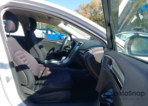 2014 Ford Fusion Se z USA, uszkodzony, nr VIN 1FA6P0H71E5370221